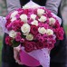 31 bright Bouquet of rose in a hat box